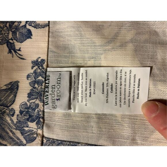 Waverly valance Blue Flowers rn#105021 replacement 60"x12.5" - Picture 4 of 5